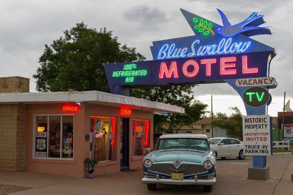 Blue Swallow Motel in Tucumcari