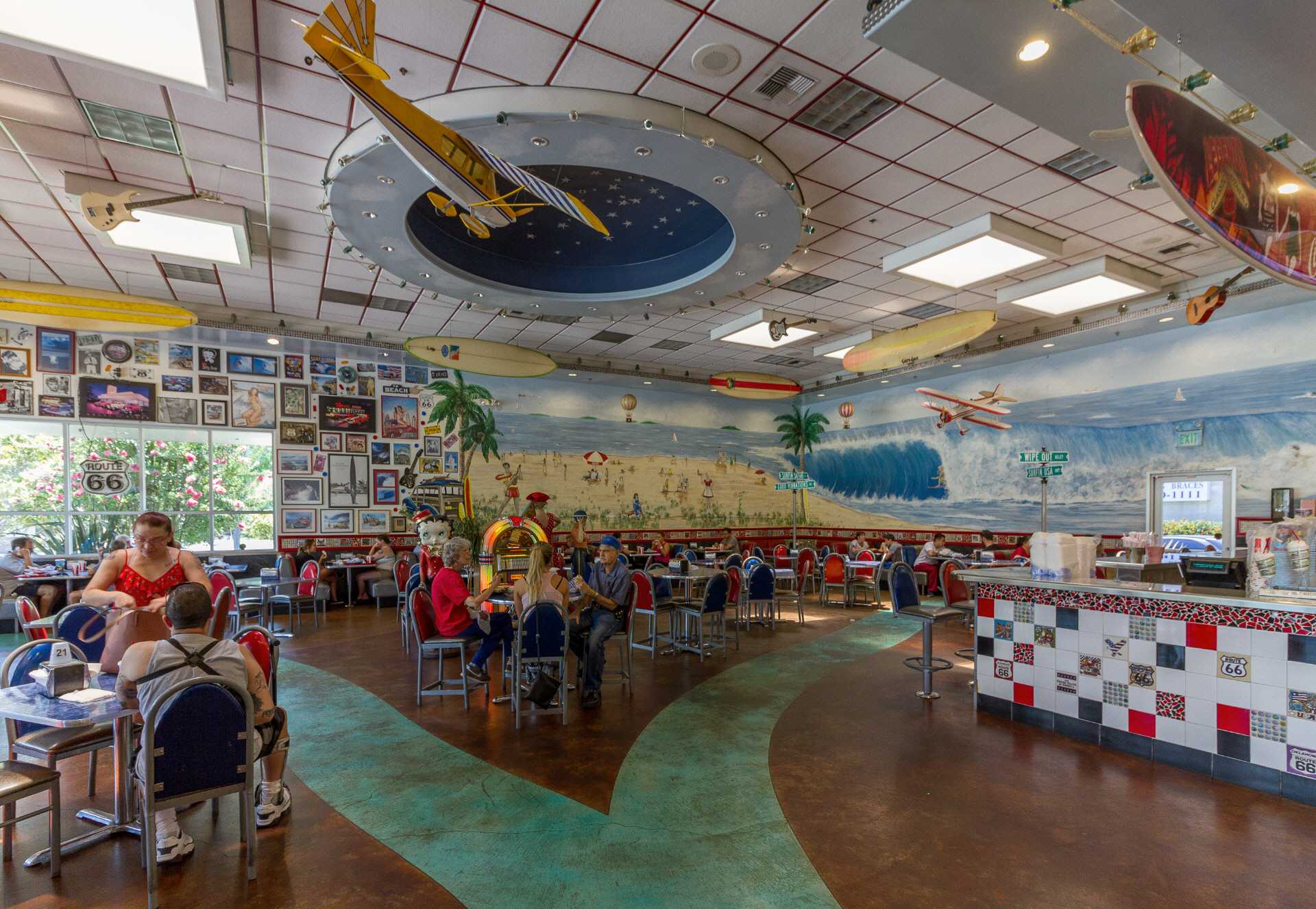 Viel Route 66 und 50iger Jahre Style